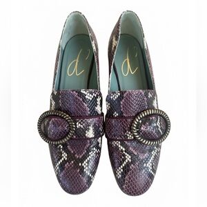 Elegant Purple Snake Pattern Loafers